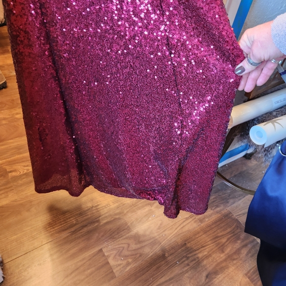 Elegant Burgundy Sequin Gown - Picture 2 of 6